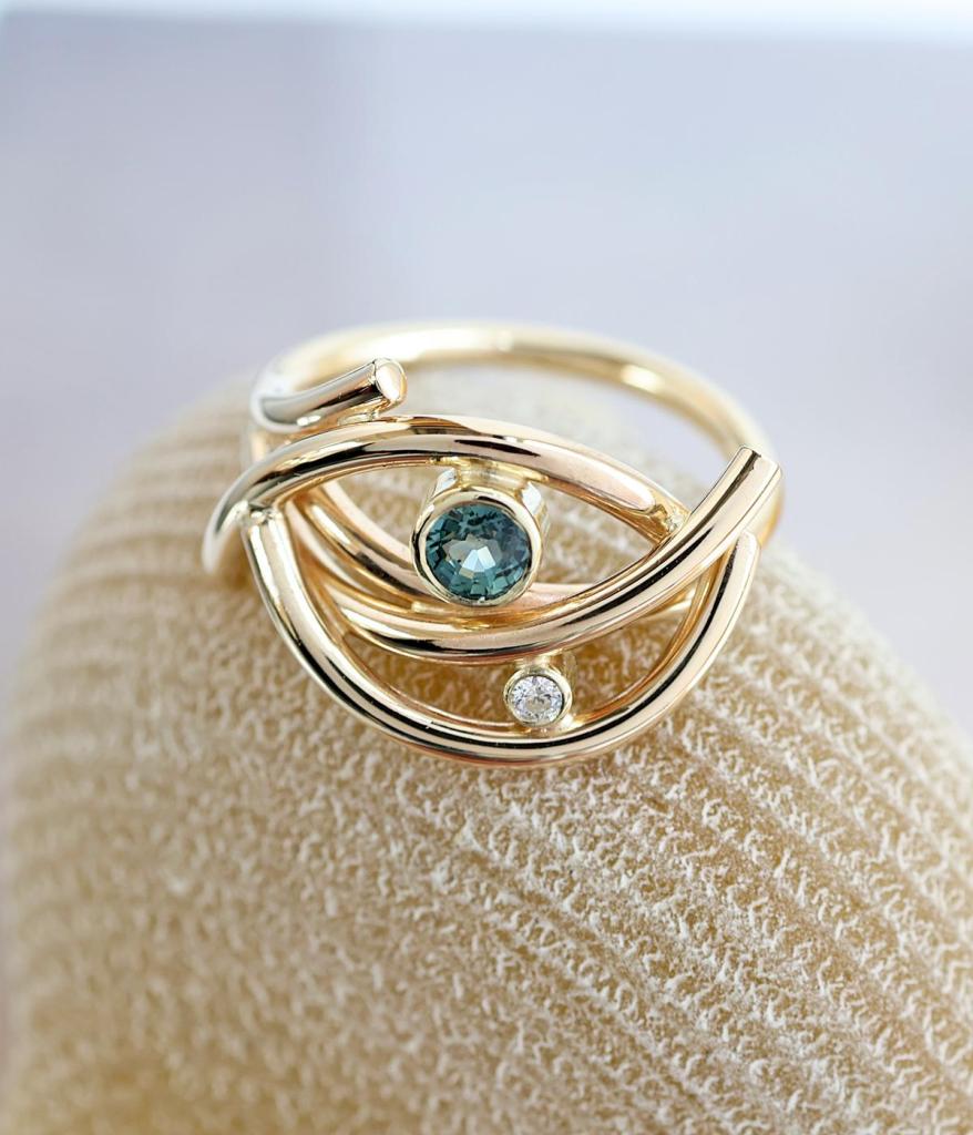 Eigen goud dierbaar sieraad laten maken diamant groene saafier goudsmid Tessa Reijmers Arnhem