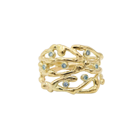 gouden_brede_ring_met_zeven_diamantjes_lab_grown_blauw_goudsmederij_tessa_reijmers_atelier_arnhem_cadeau_vrouw_-_bewerkt