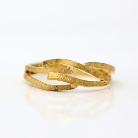 gouden_ring_maru_opengewerkte_lijnen