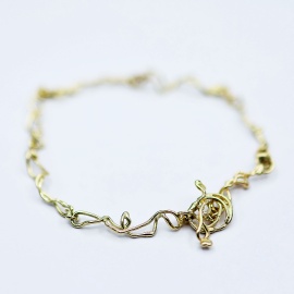 gouden armband kriny sfeerfoto