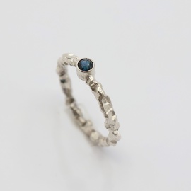 moos_r3_handgemaakte_zilveren_ring_met_blauwe_toermalijn