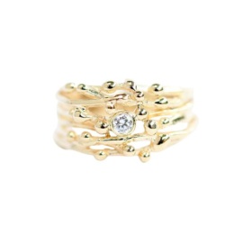 gouden ring nun met natuurlijke diamant sfeerfoto