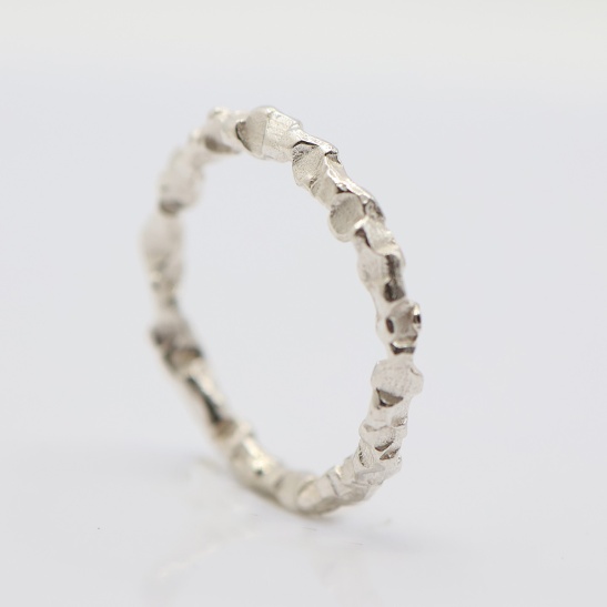 aleyna-r_zilveren_grillige_ring_organische_stijl