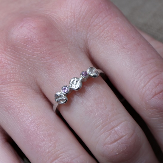 amely_roze_zilveren_ring_met_roze_steentjes_silver_ring_for_women_pink_stone_made_in_holland