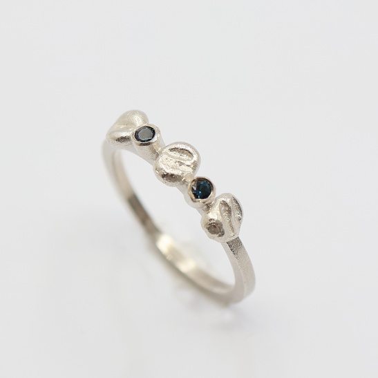 amely_zilveren_ring_met_blauwe_london_blue