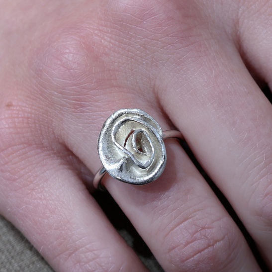 camelie_zilveren_ring_handgemaakt_handmade_silver_ring_for_women