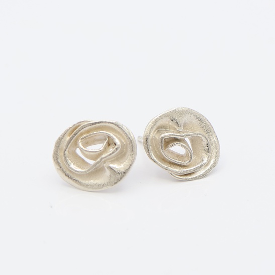 camelie_zilveren_roosjes_oorbellen_handgemaakt