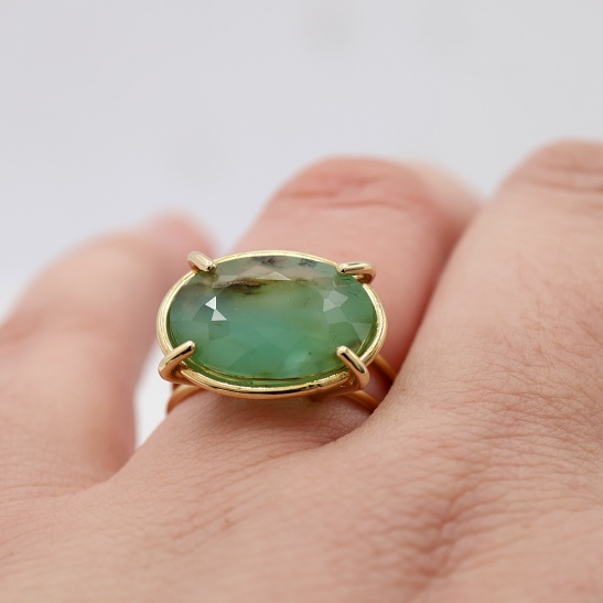 candy-r7_gouden_ring_met_grote_ovale_groene_steen_damesring_unieke_ring_grote_steen