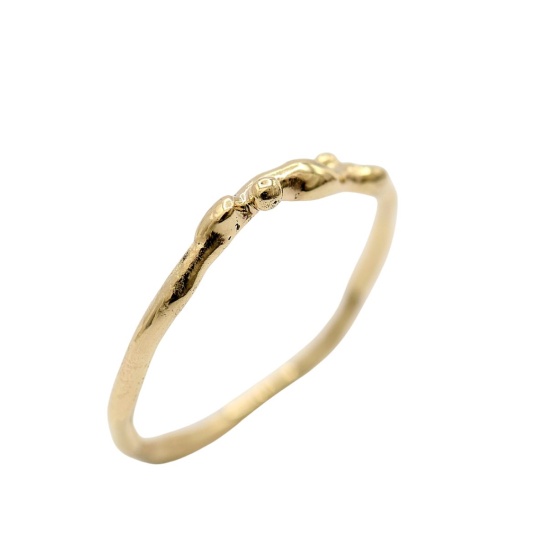 gouden ring cleo-r23 organisch sfeerfoto