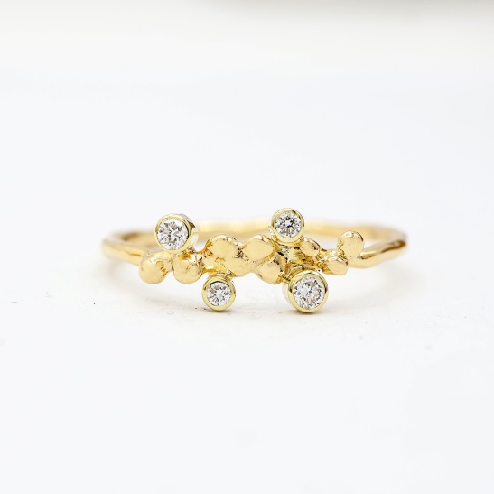 elin_gouden_ring_organische_kleine_bolletjes_met_lab-grown_diamant_collectie_bien_goudsmid_tessa_reijmers