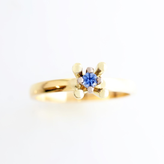 erica_gouden_ring_saffier_goudsmid_tessa_reijmers_arnhem