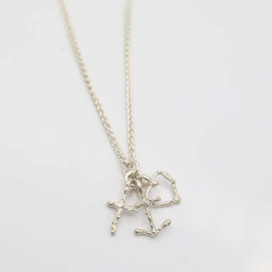 geloof_hoop_liefde_klein_zilveren_hanger_organisch