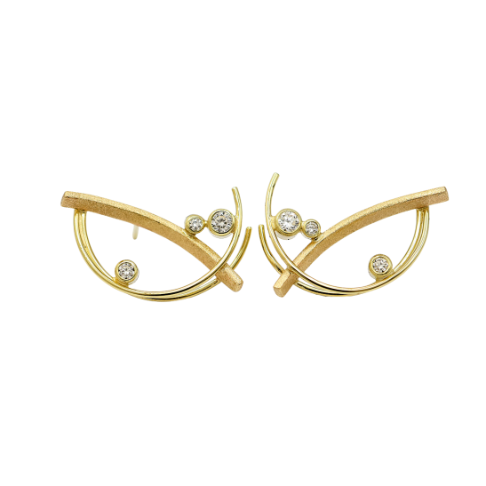 gouden_oorbellen_plie_dynamisch_open_halve_cirkels_met_diamantjes