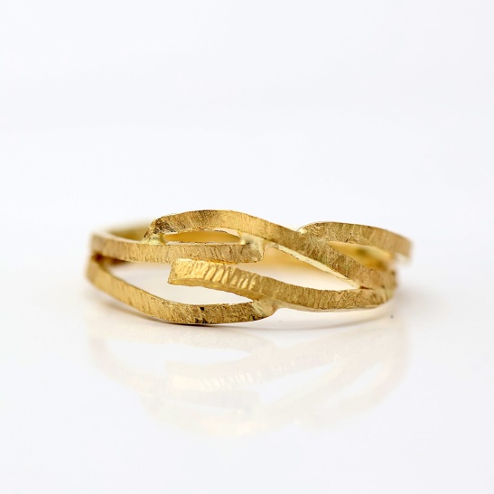 gouden_ring_maru_opengewerkte_lijnen