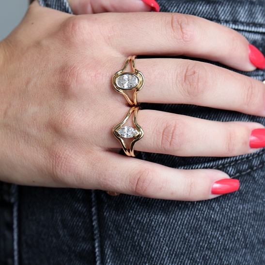 gouden ring adore met diamant sfeerfoto-grown_diamanten_goudsmid_tessa_reijmers_1919551313