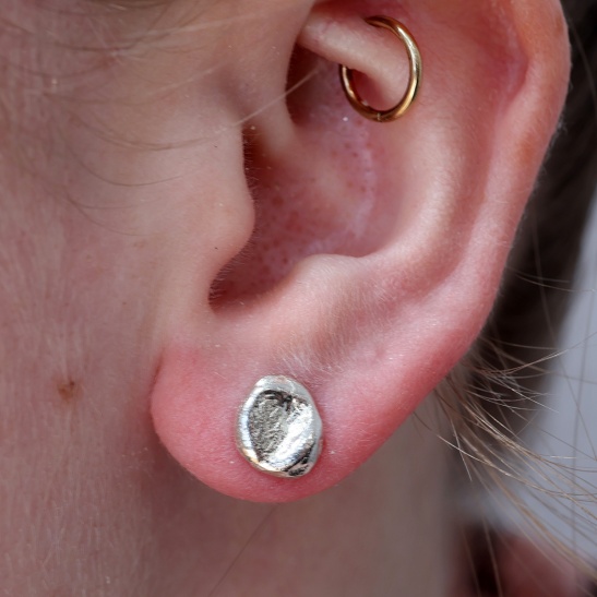 joppy_oorbellen_zilver_voor_dames_handgemaakt_door_goudsmid_in_gelderland