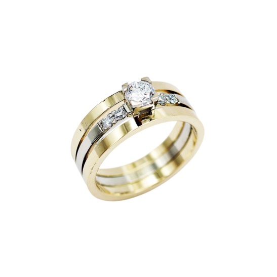 gouden ring l'amour met diamanten sfeerfoto
