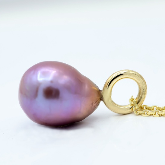 mare_hanger_parel_edison_paars_aan_gouden_hangeroog_176798455