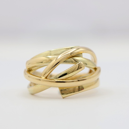 gouden ring omhels mij met luxe uitstraling sfeerfoto