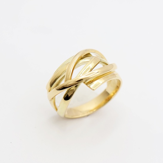 gouden ring omhels mij met luxe uitstraling sfeerfoto