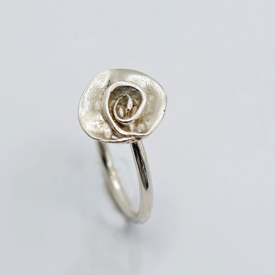 rosa_zilveren_ring_met_roosje